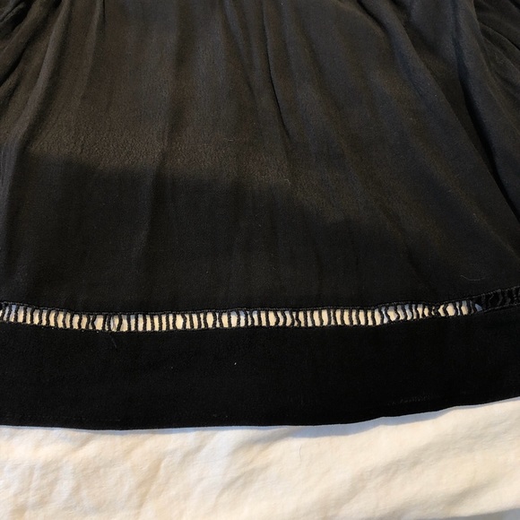 Black off the shoulder flouncy top - Picture 4 of 4